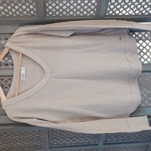 HOLLISTER FLANNEL LIKE LONG SLEEVE SHIRT.  Like New SIZE SMALL. LIGHT BROWN